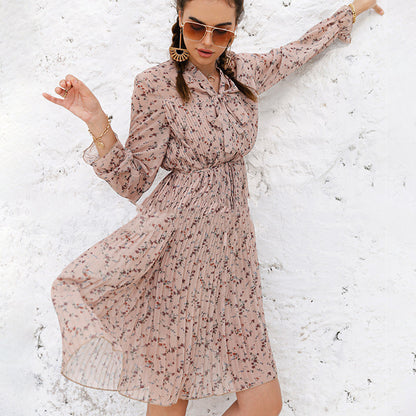 Robe décontractée plissée à manches longues et motif floral, style nouveau